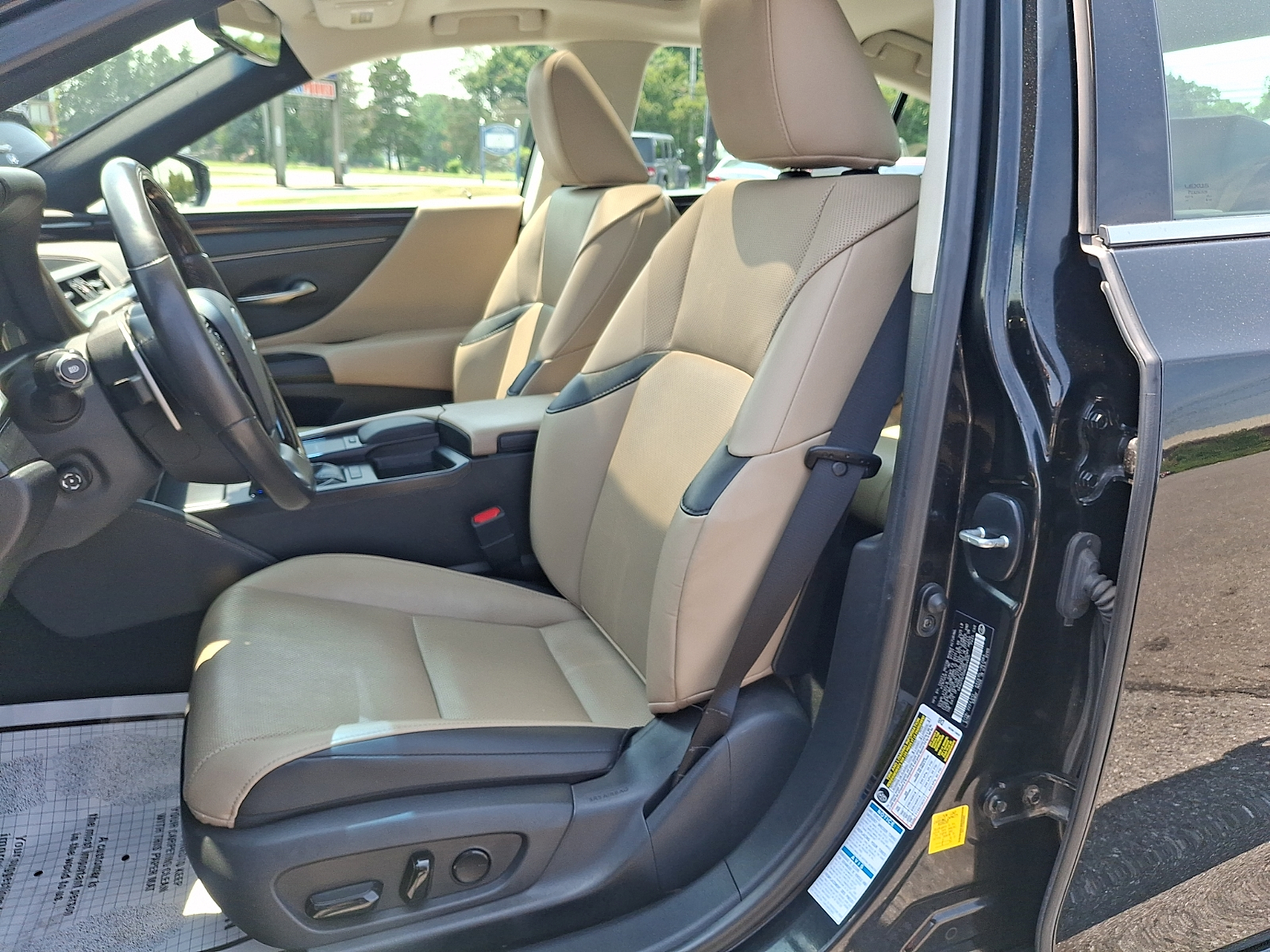 Used 2021 Lexus ES 250 Sedan