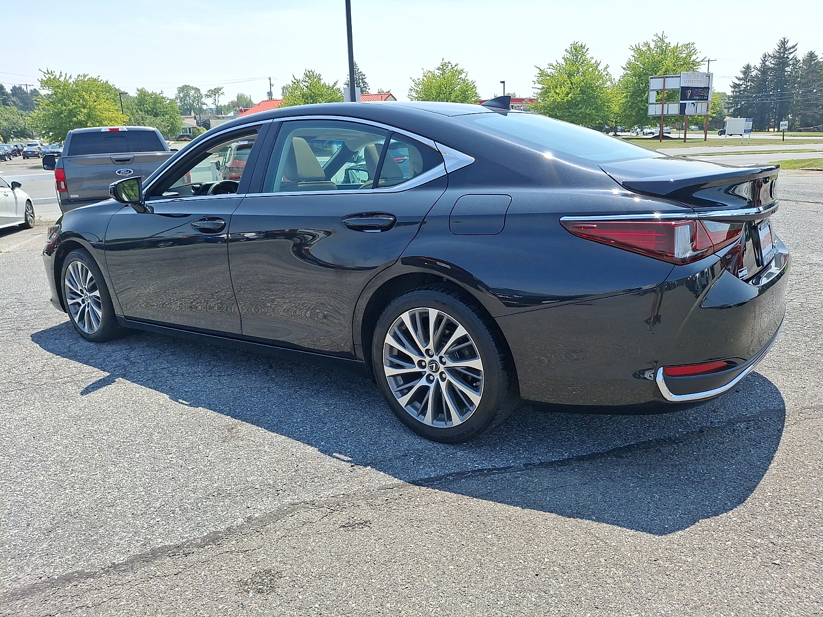 Used 2021 Lexus ES 250 Sedan