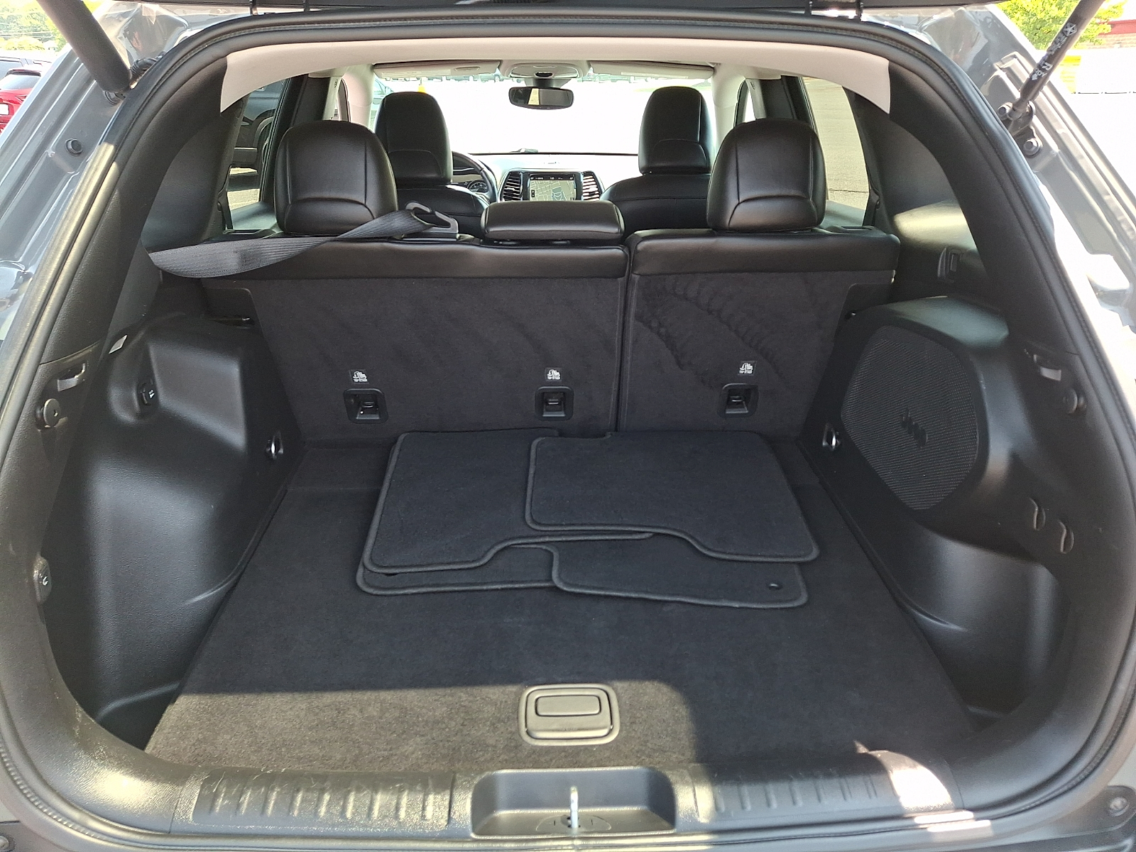 Used 2019 Jeep Cherokee SUV