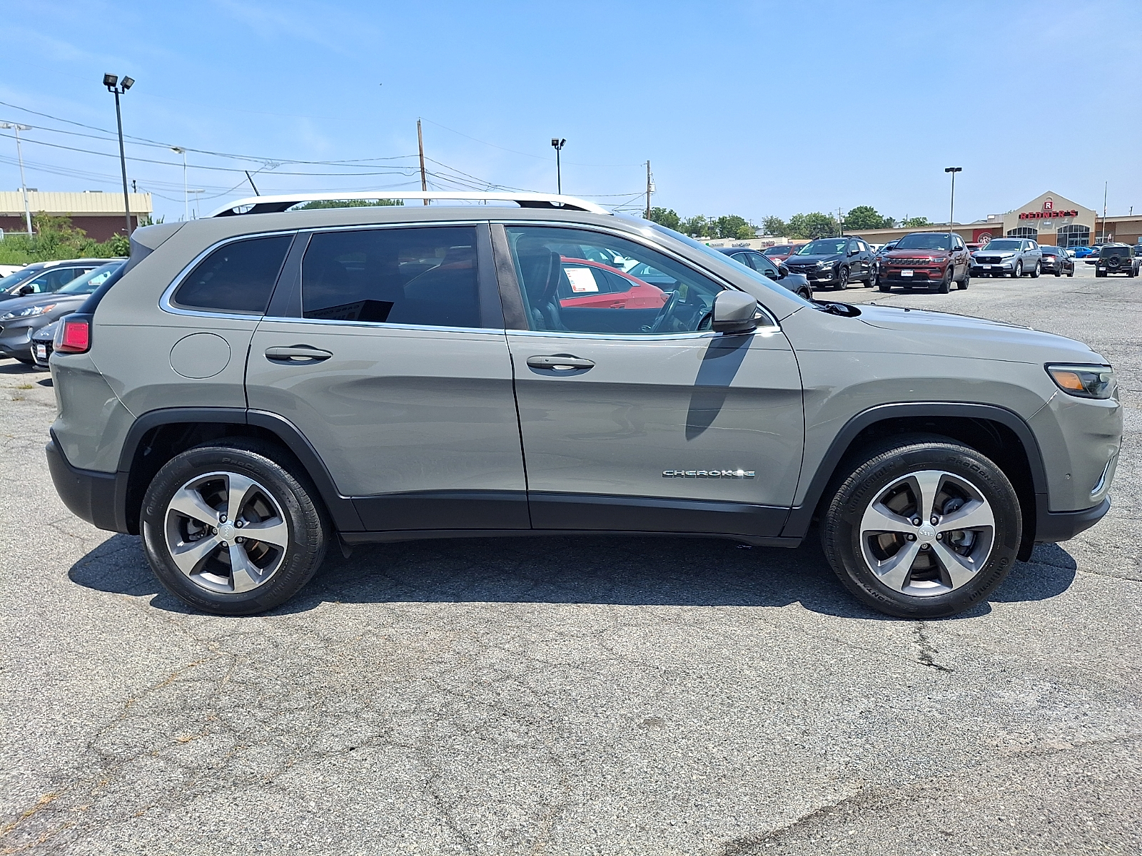 Used 2019 Jeep Cherokee SUV