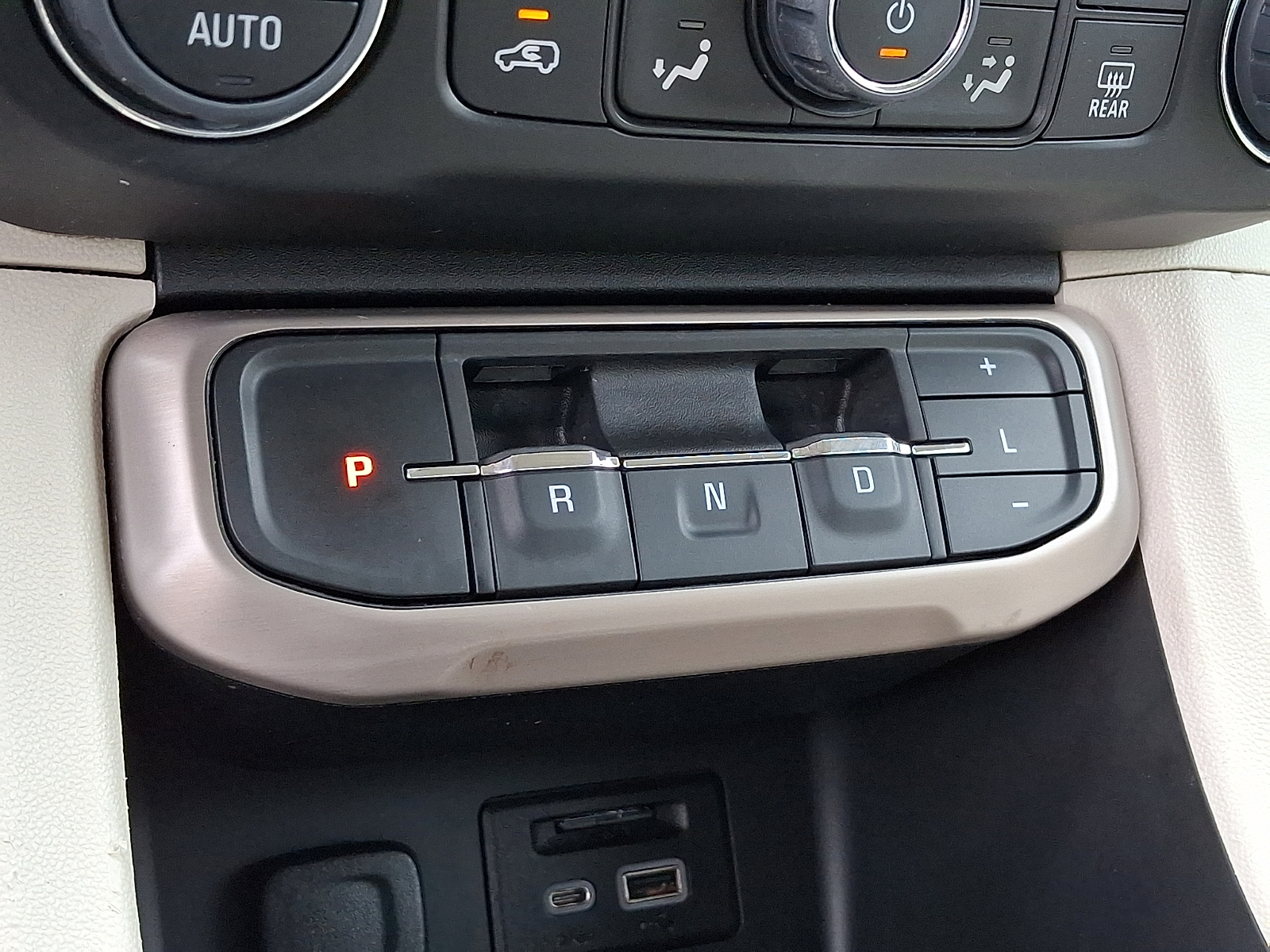 Used 2023 GMC Acadia SUV