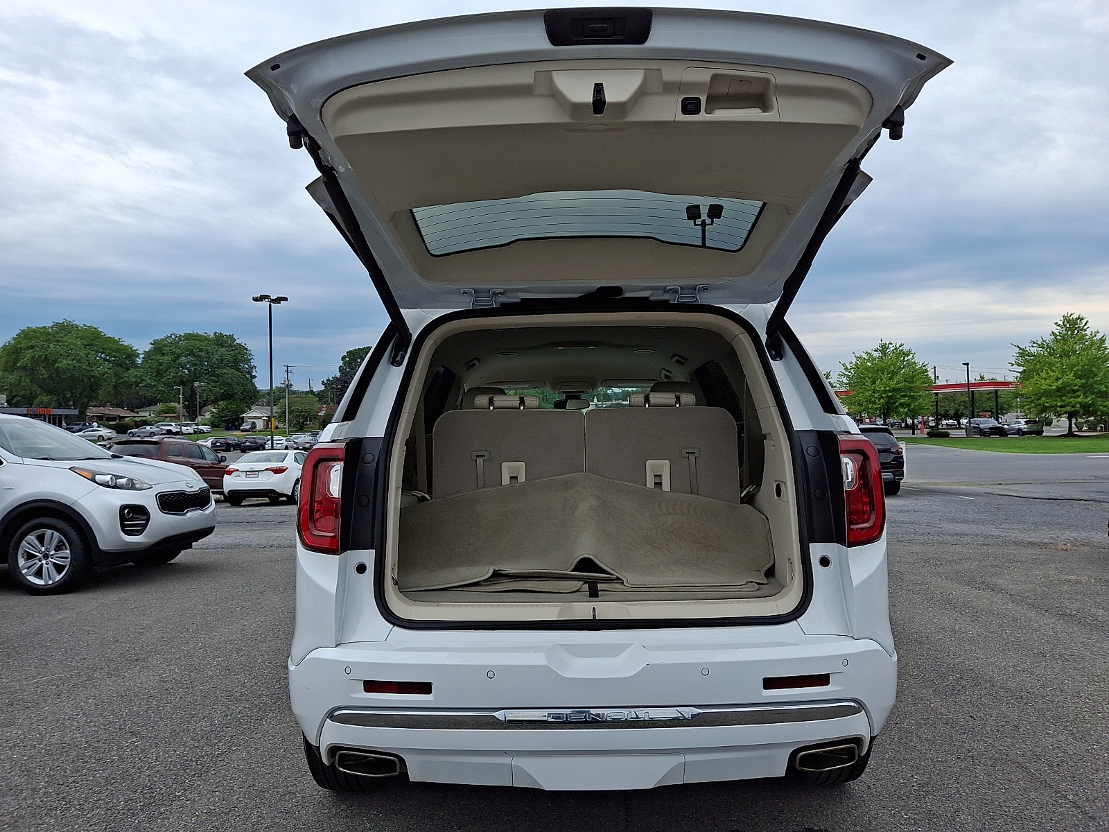Used 2023 GMC Acadia SUV