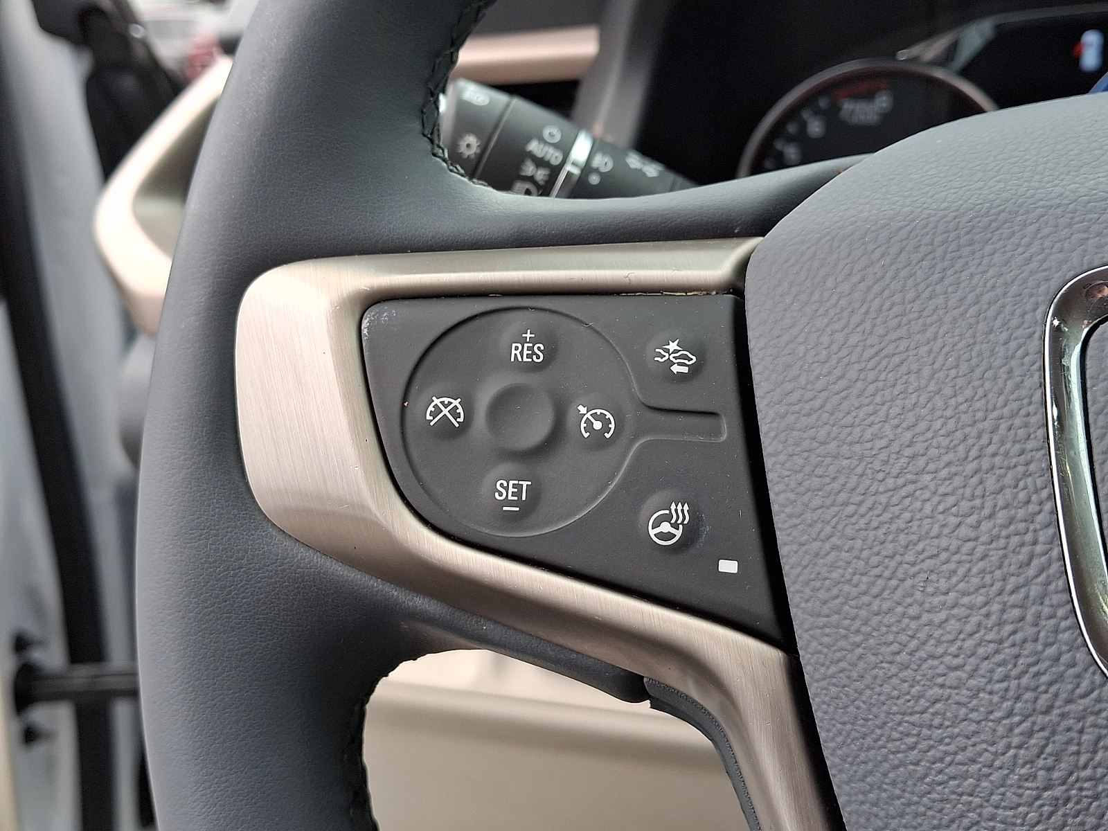 Used 2023 GMC Acadia SUV