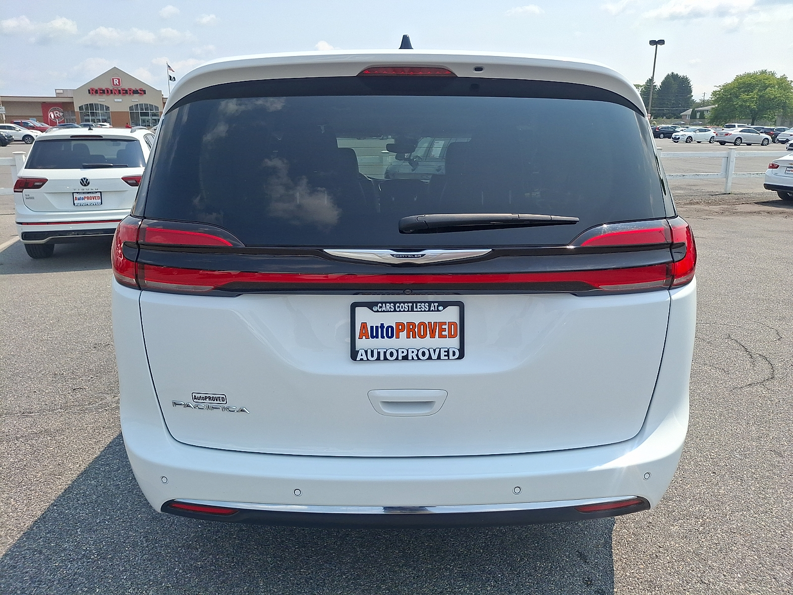 Used 2024 Chrysler Pacifica Van