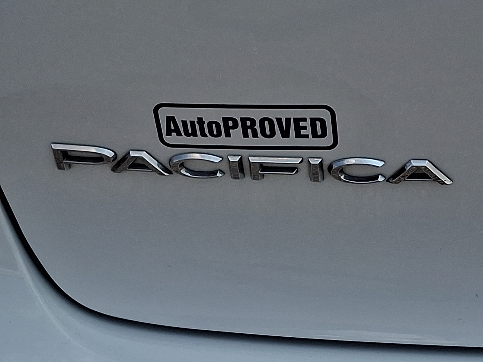 Used 2024 Chrysler Pacifica Van