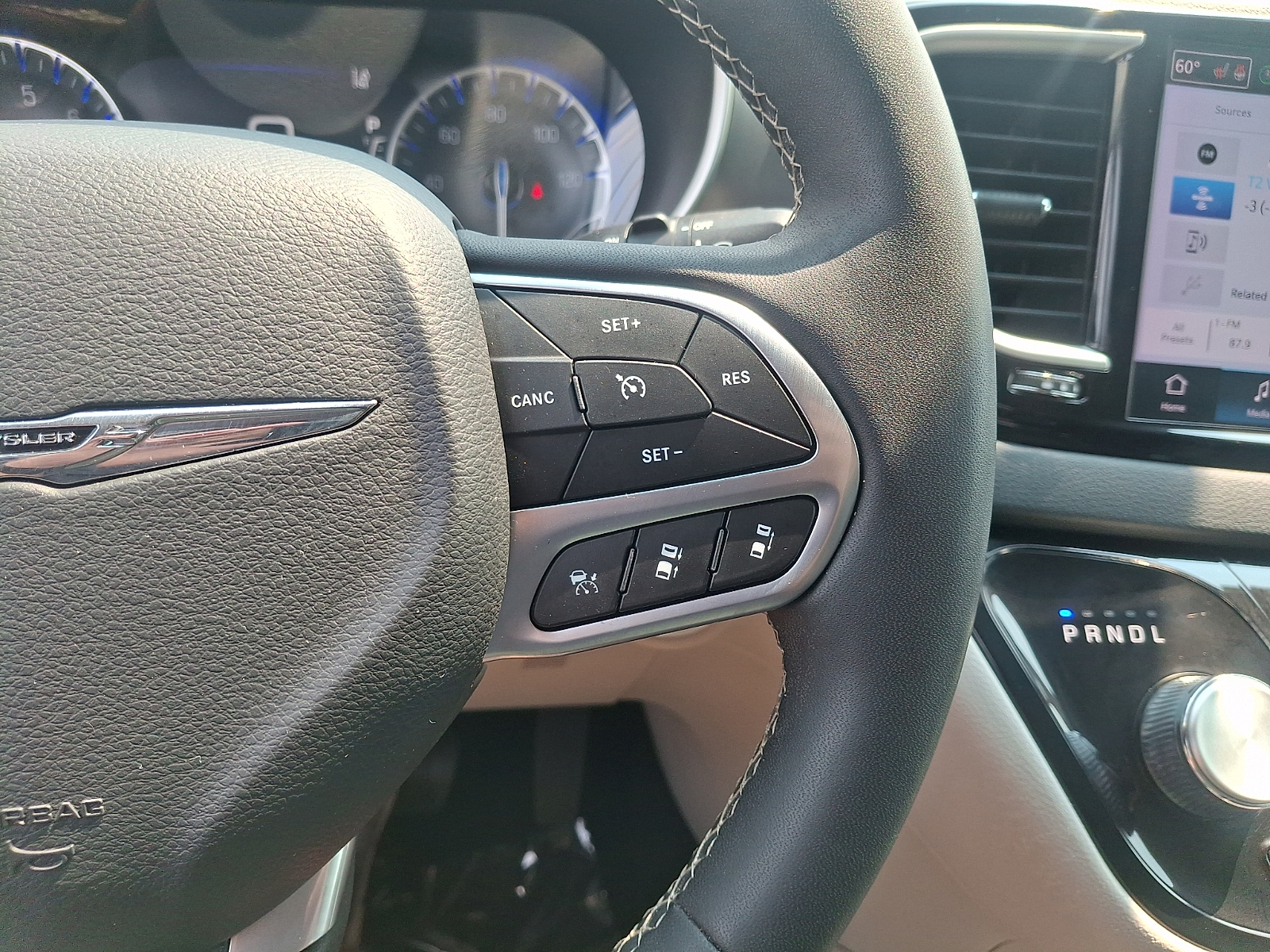 Used 2024 Chrysler Pacifica Van