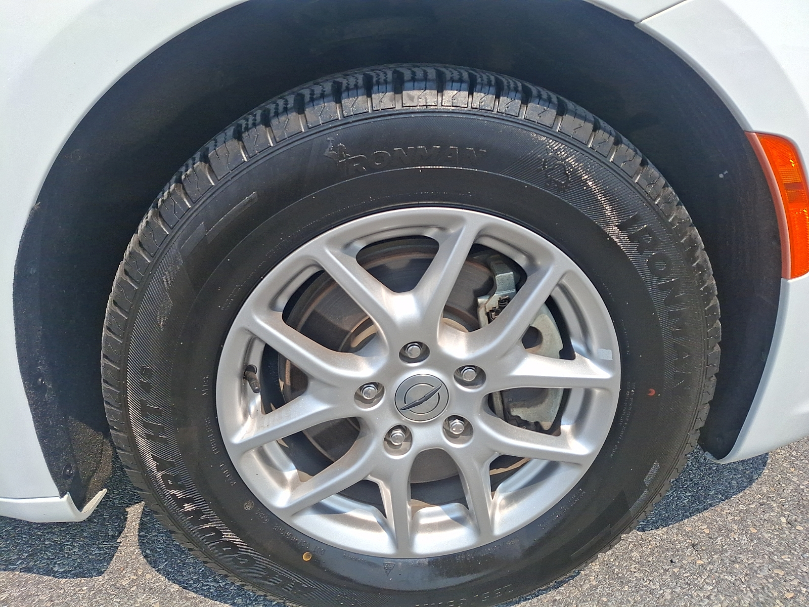 Used 2024 Chrysler Pacifica Van