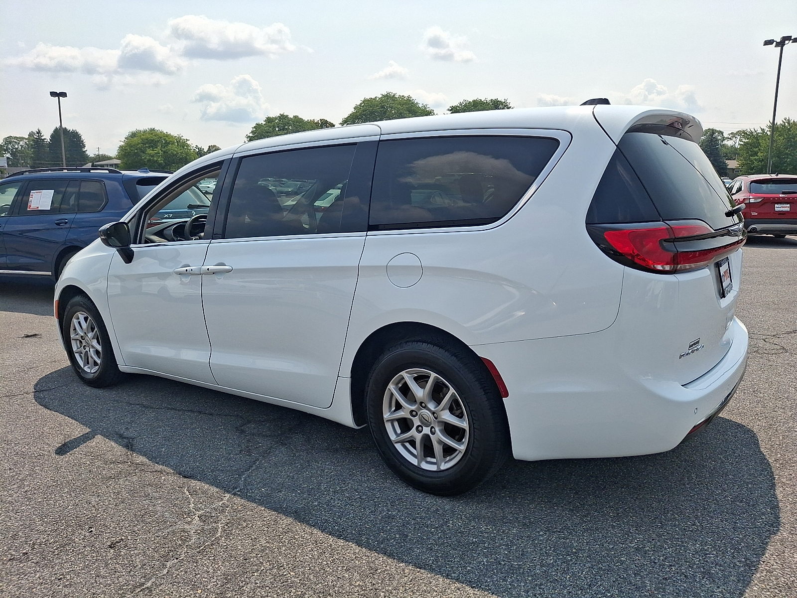Used 2024 Chrysler Pacifica Van