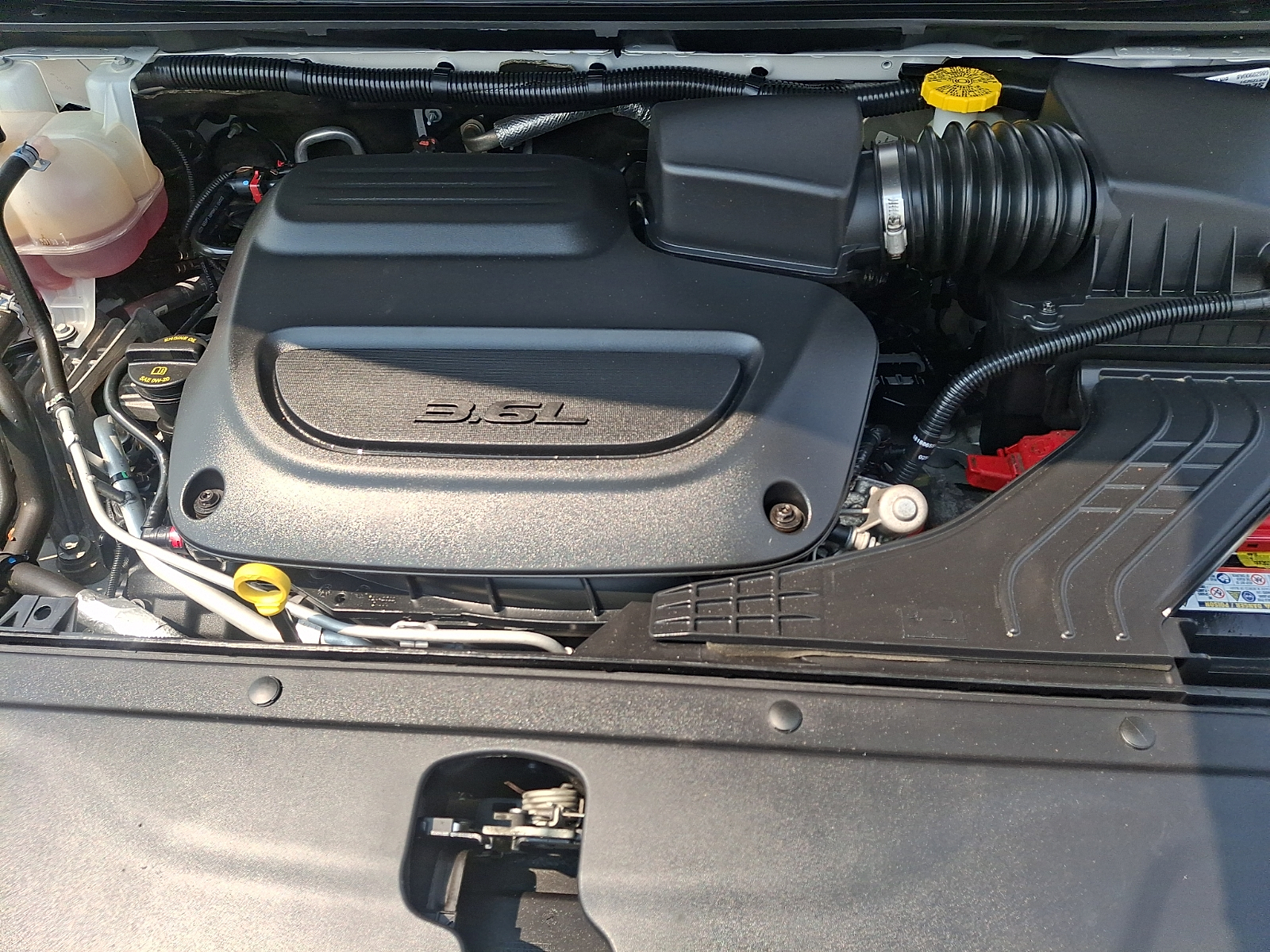 Used 2024 Chrysler Pacifica Van