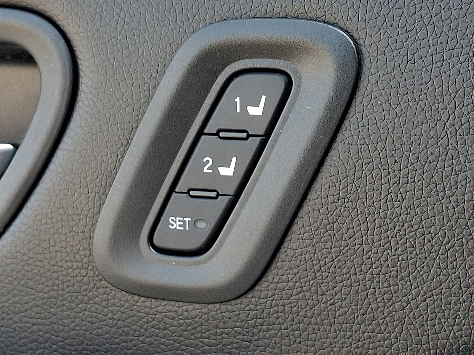Used 2023 Honda Pilot SUV - photo 25 of 32