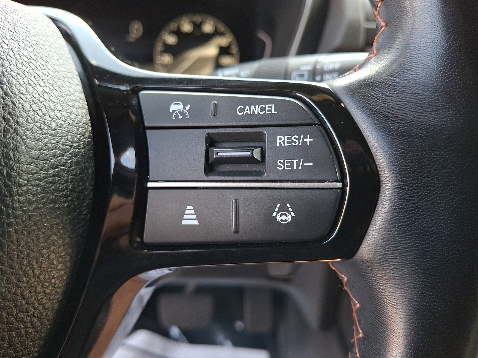 Used 2023 Honda Pilot SUV - photo 22 of 32