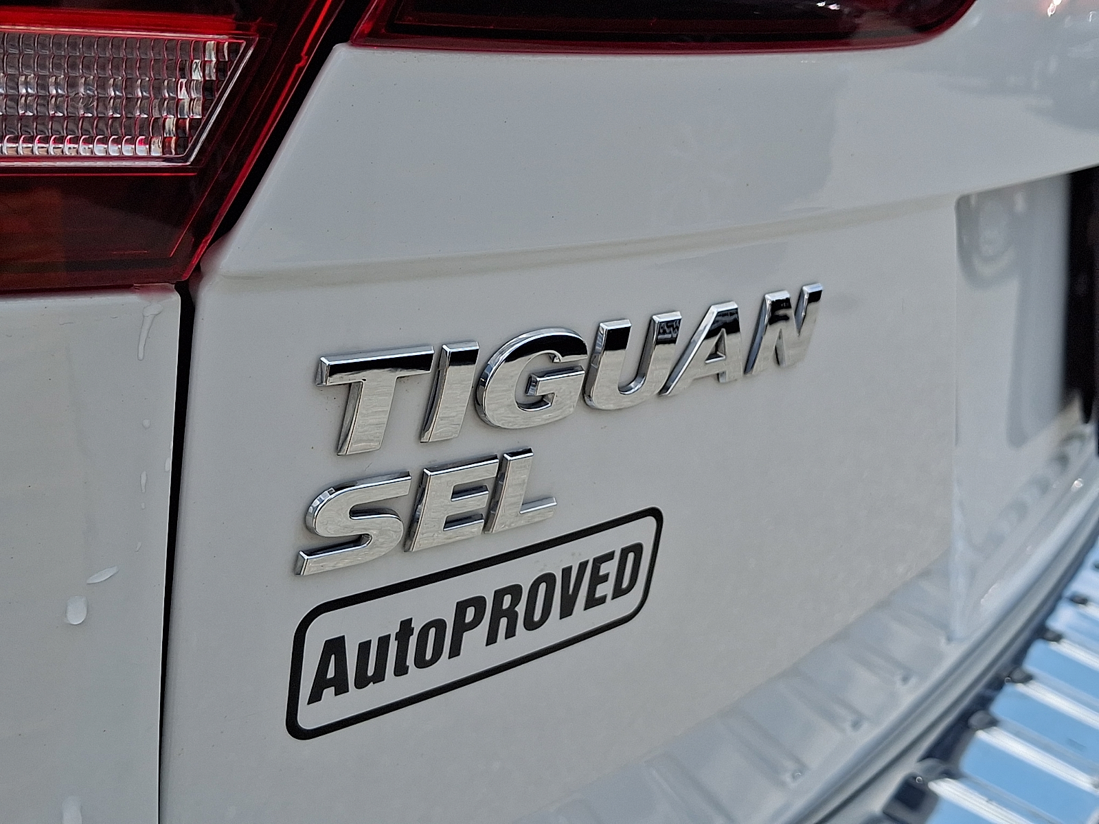 Used 2021 Volkswagen Tiguan SUV - photo 29 of 31