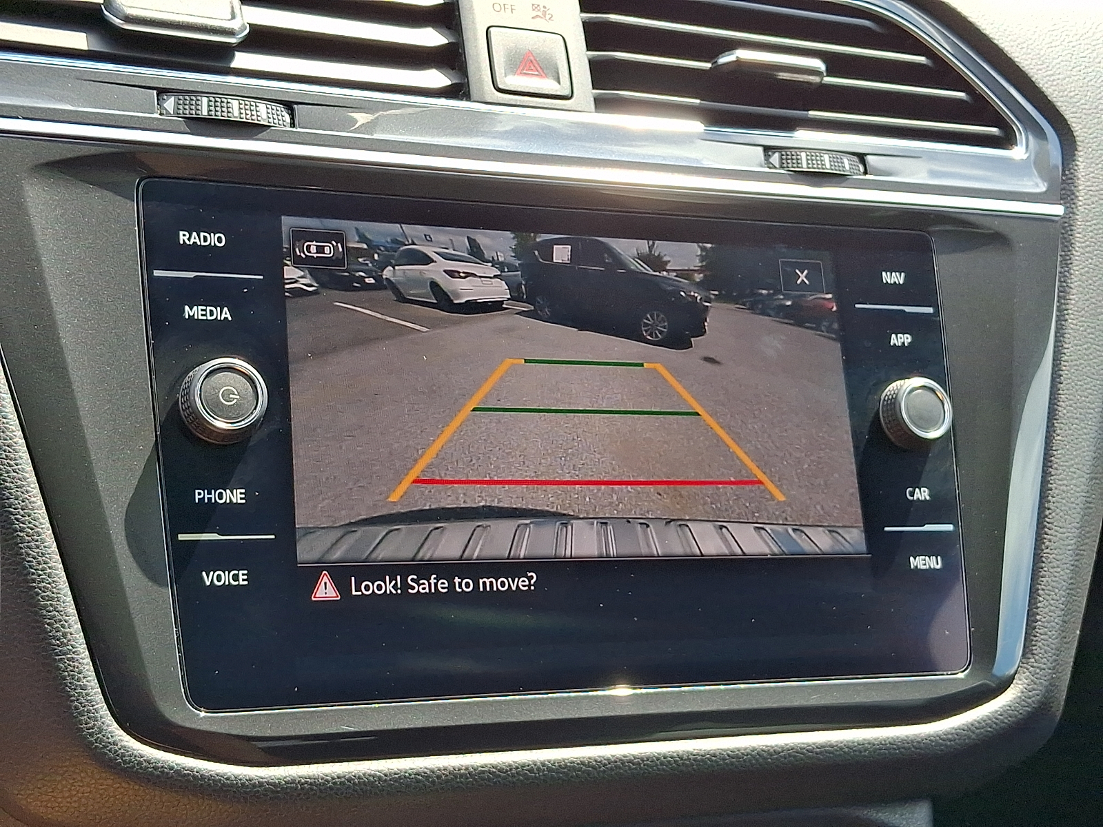 Used 2021 Volkswagen Tiguan SUV - photo 17 of 31