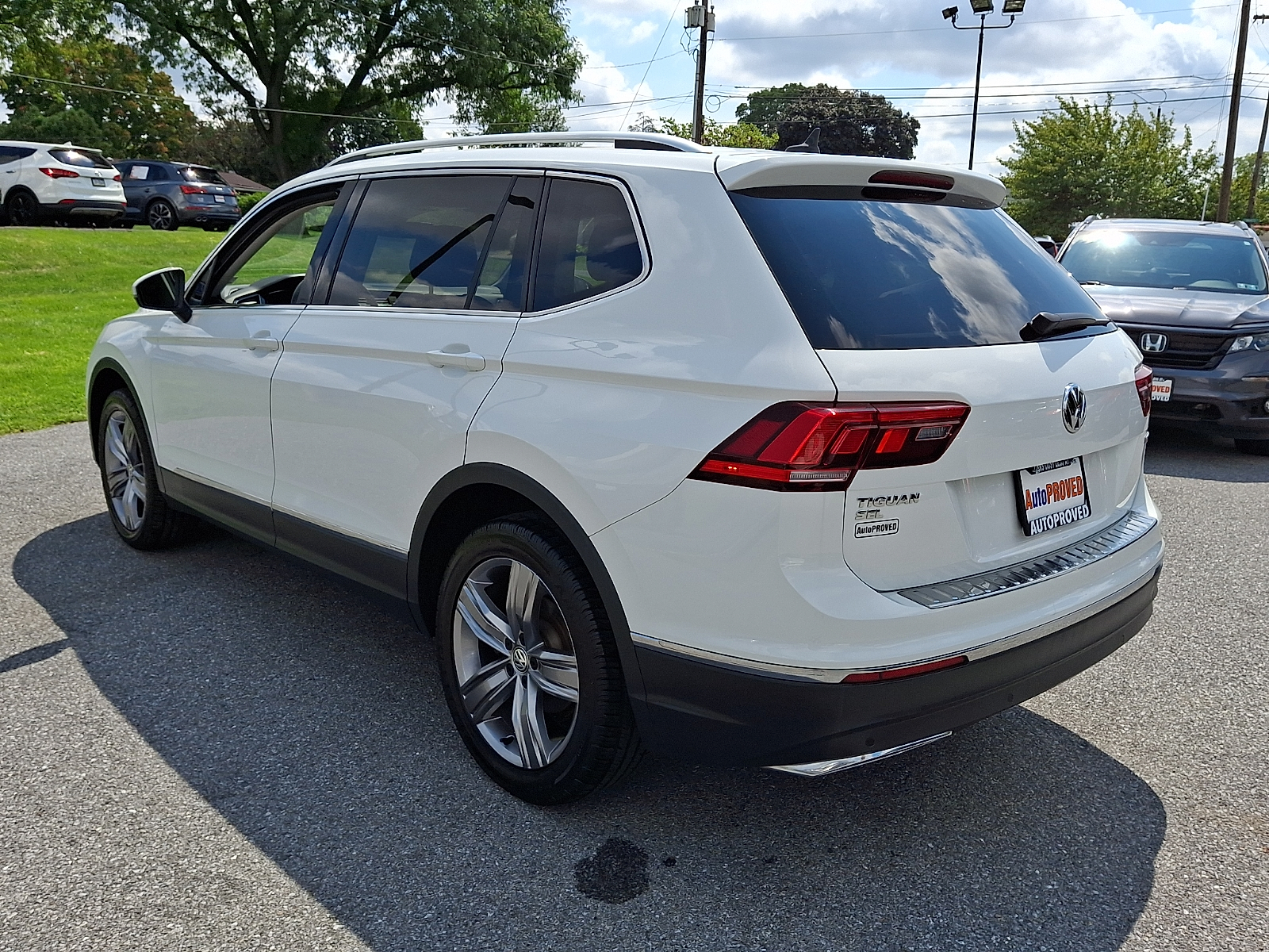Used 2021 Volkswagen Tiguan SUV - photo 4 of 31