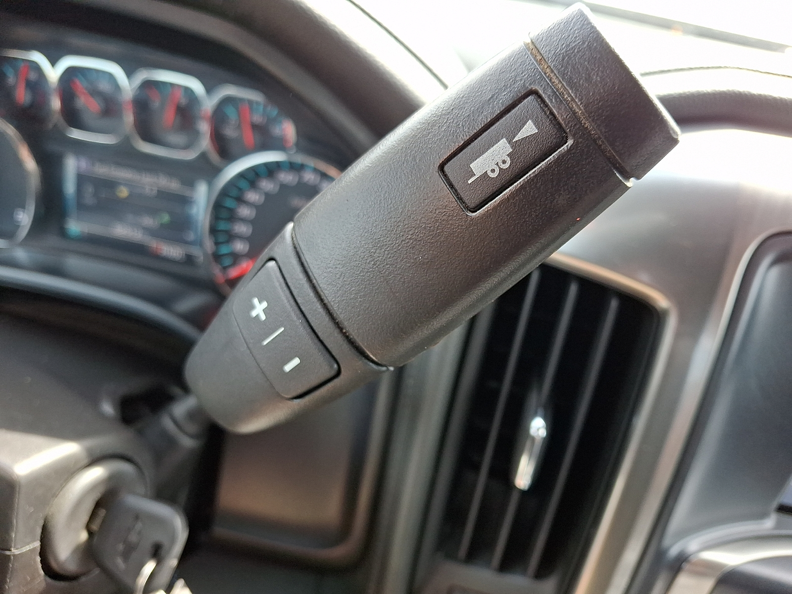 Used 2018 Chevrolet Silverado 3500HD Truck - photo 14 of 30