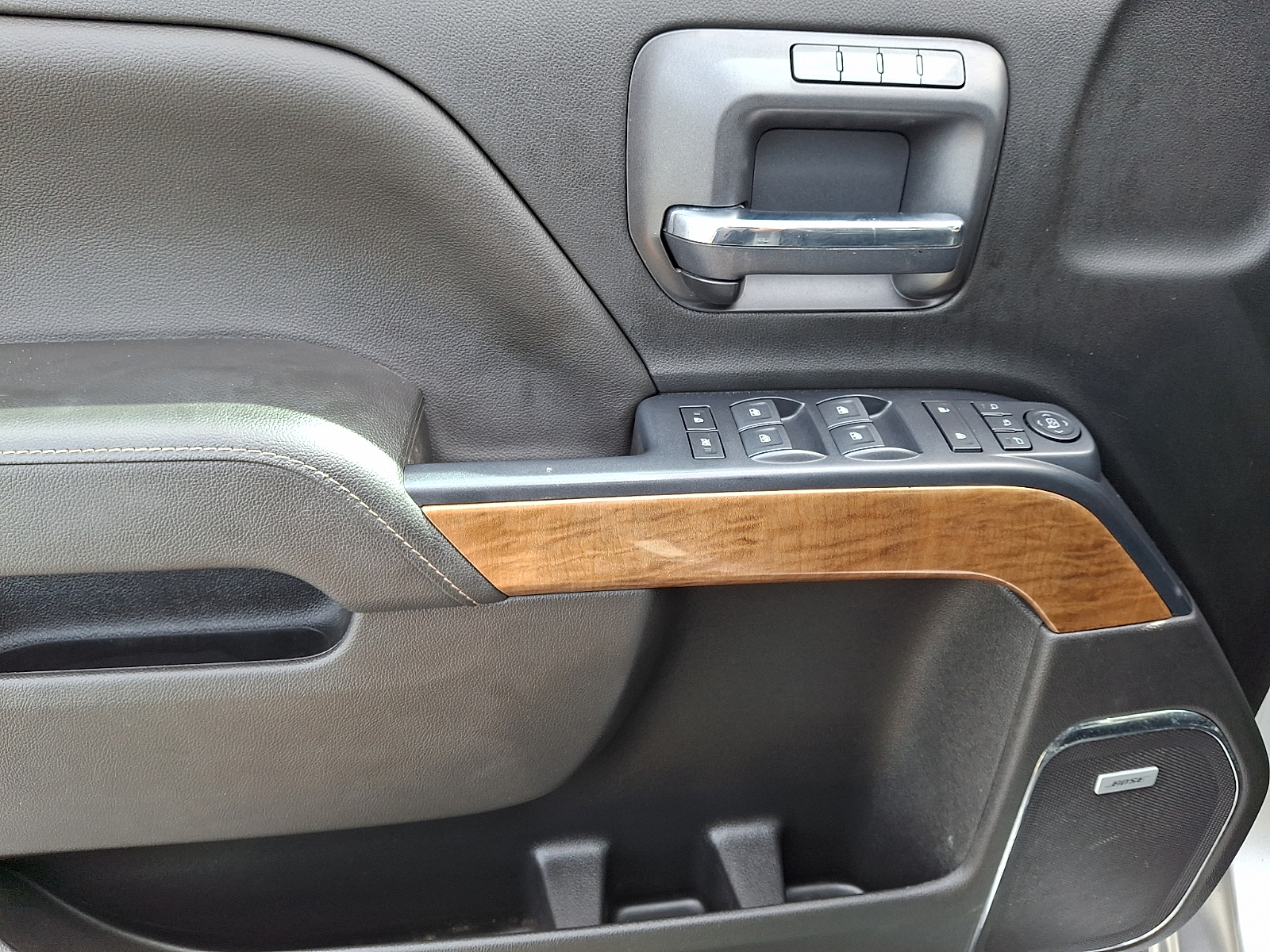 Used 2018 Chevrolet Silverado 3500HD Truck - photo 12 of 30