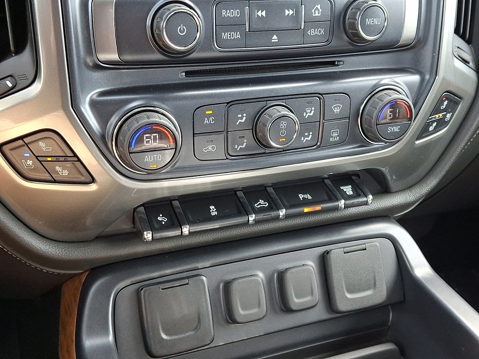 Used 2018 Chevrolet Silverado 3500HD Truck - photo 15 of 30
