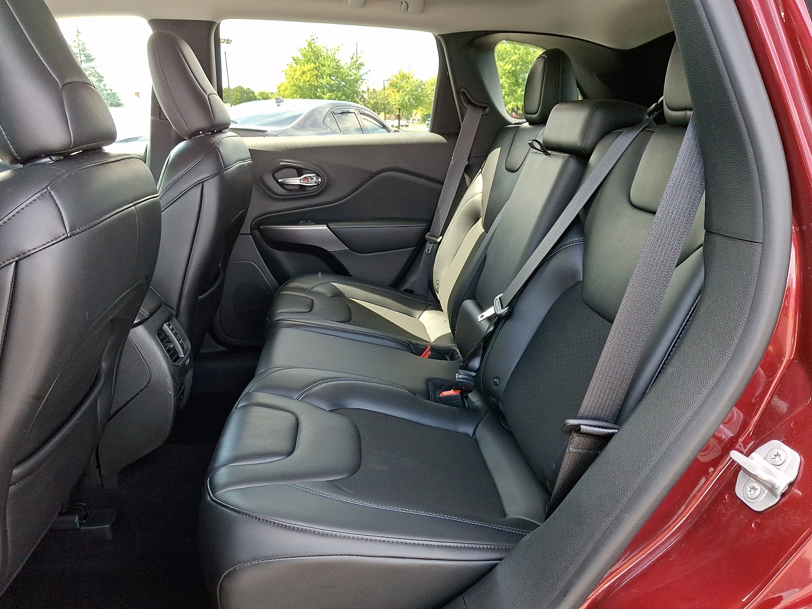 Used 2019 Jeep Cherokee SUV