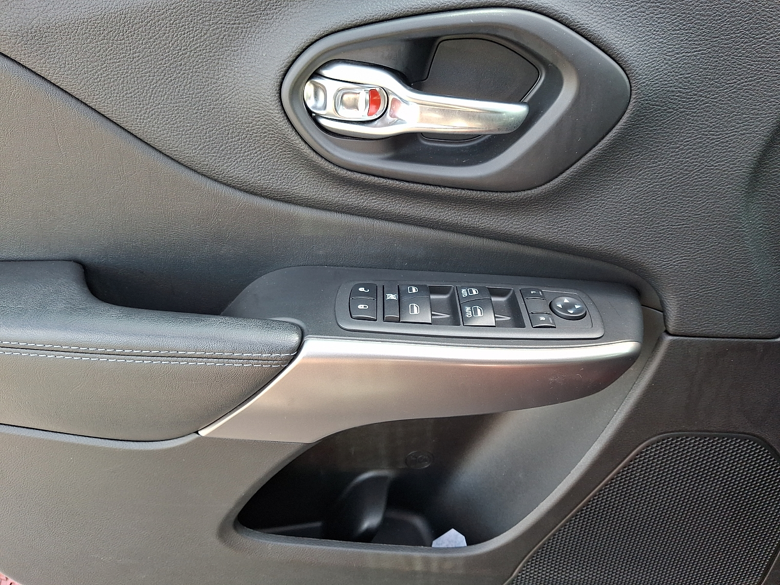 Used 2019 Jeep Cherokee SUV
