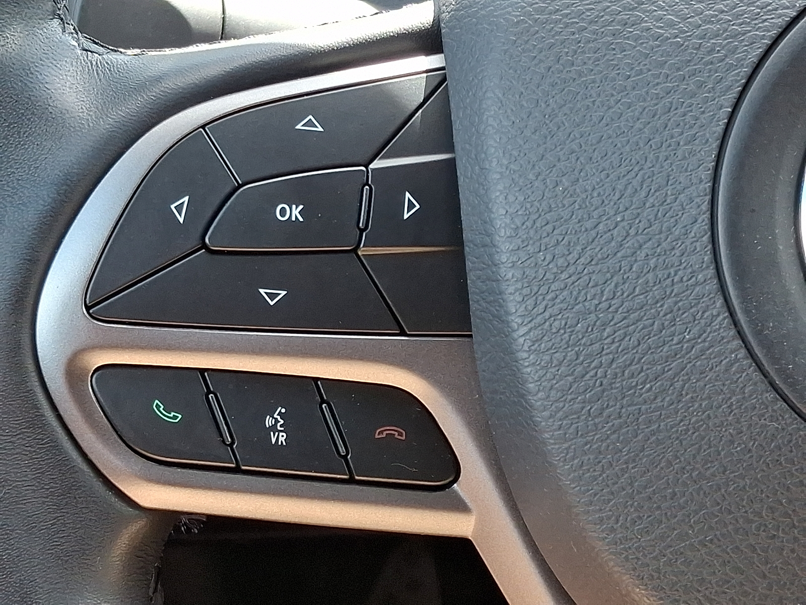 Used 2019 Jeep Cherokee SUV