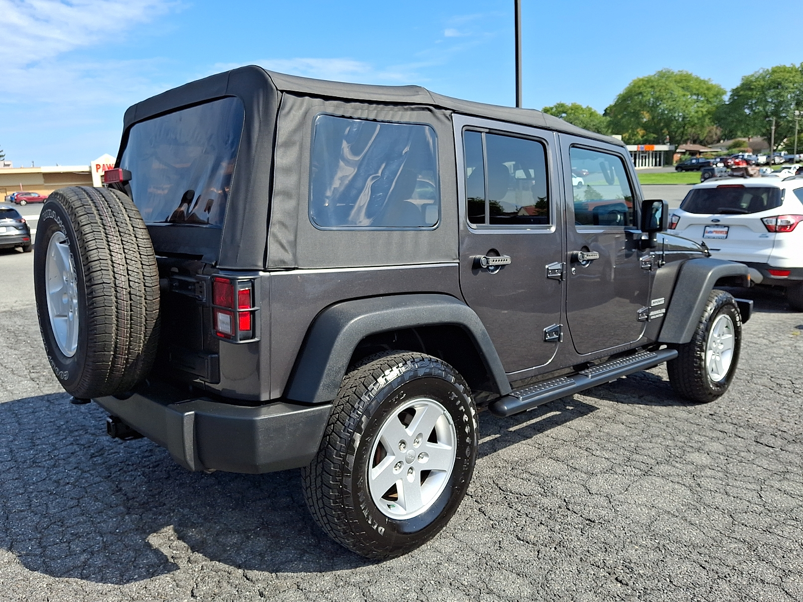 Used 2017 Jeep Wrangler Unlimited SUV