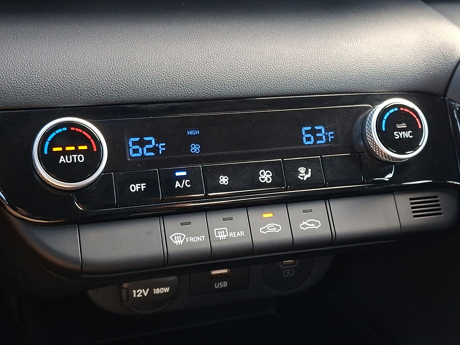 Used 2026 Hyundai Elantra Hybrid Sedan