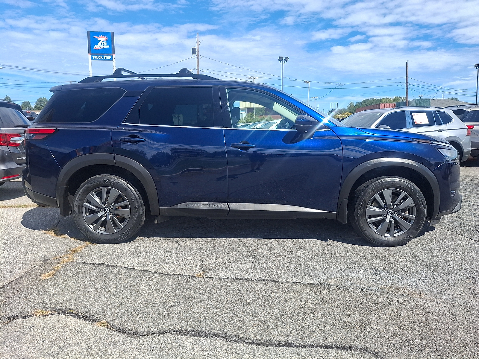Used 2024 Nissan Pathfinder SUV