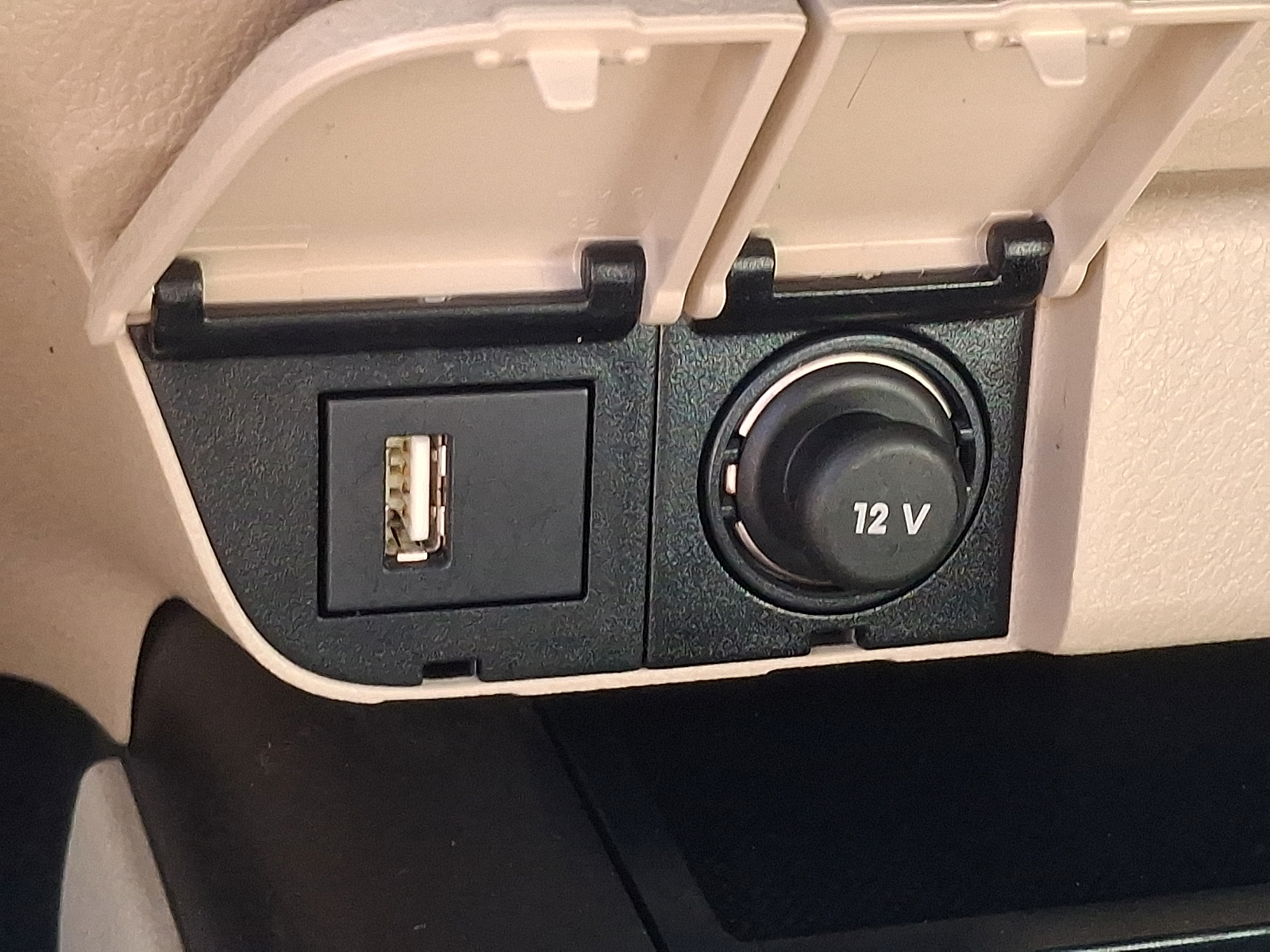Used 2021 Toyota Camry Sedan - photo 23 of 30