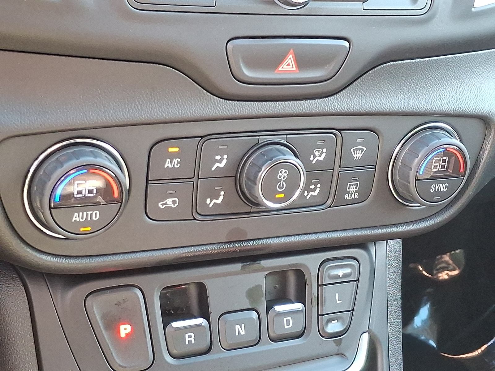 Used 2020 GMC Terreno SUV - photo 15 of 30