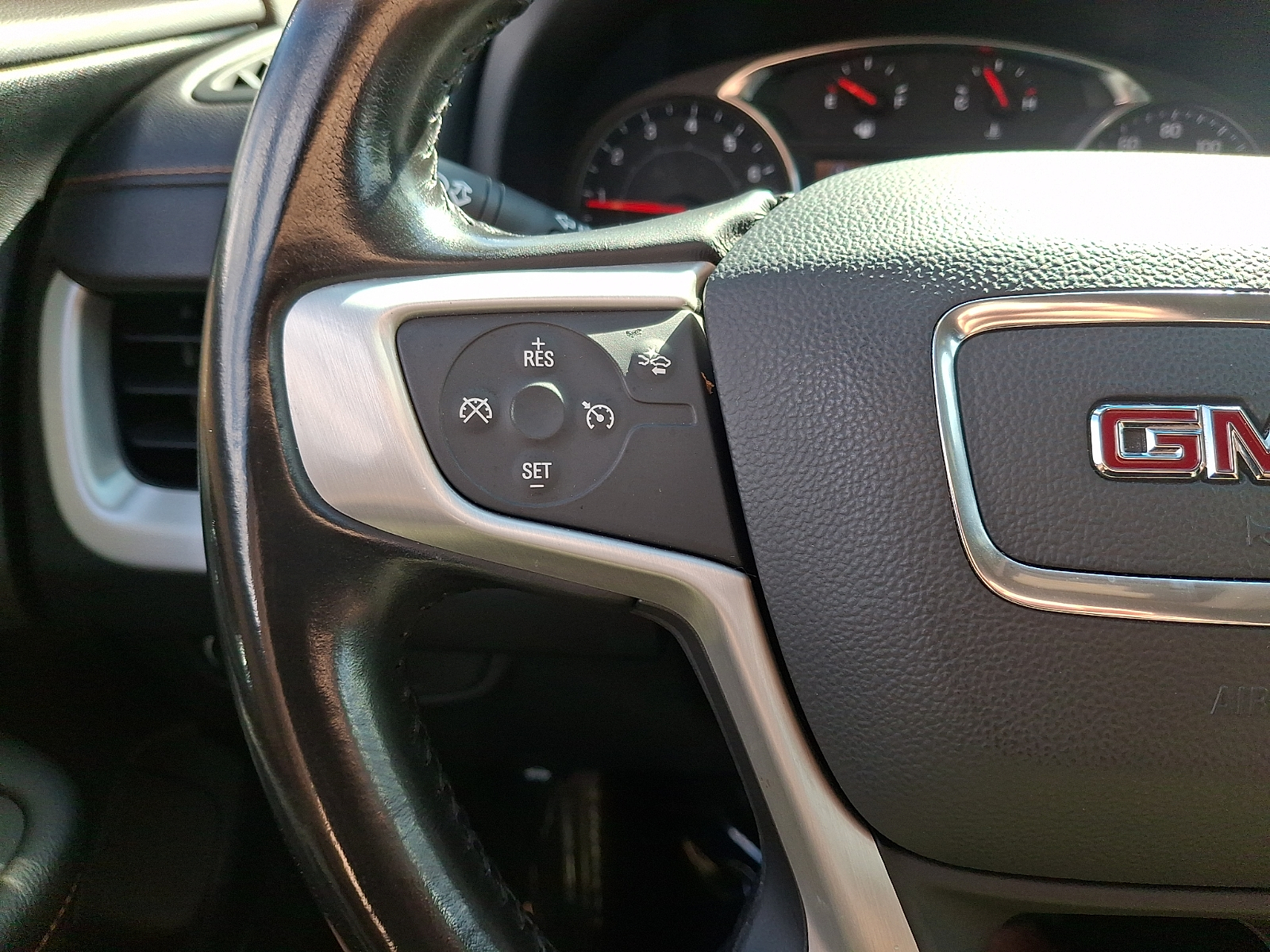 Used 2020 GMC Terreno SUV - photo 20 of 30