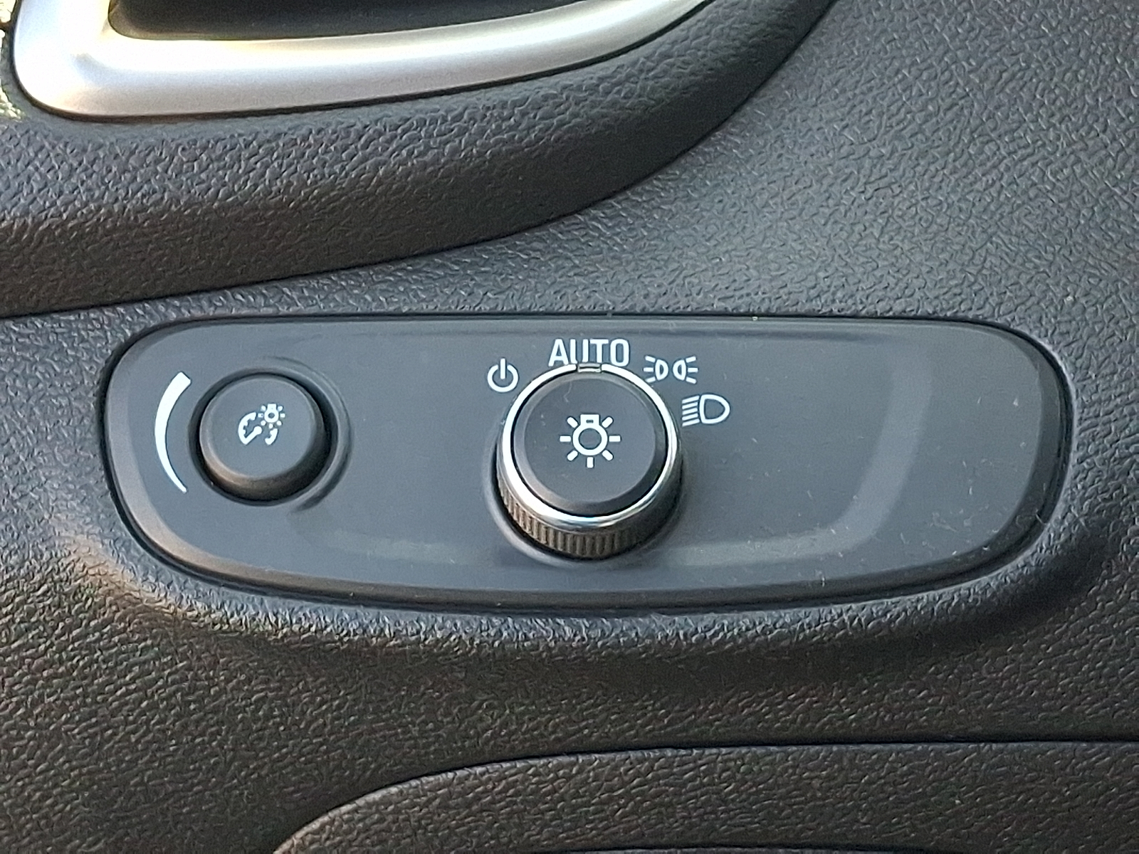 Used 2019 Chevrolet Trax SUV