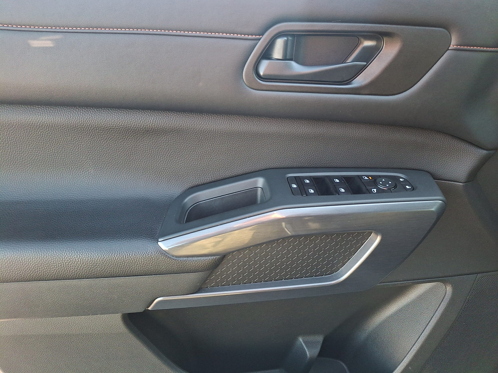 Used 2023 Nissan Pathfinder SUV