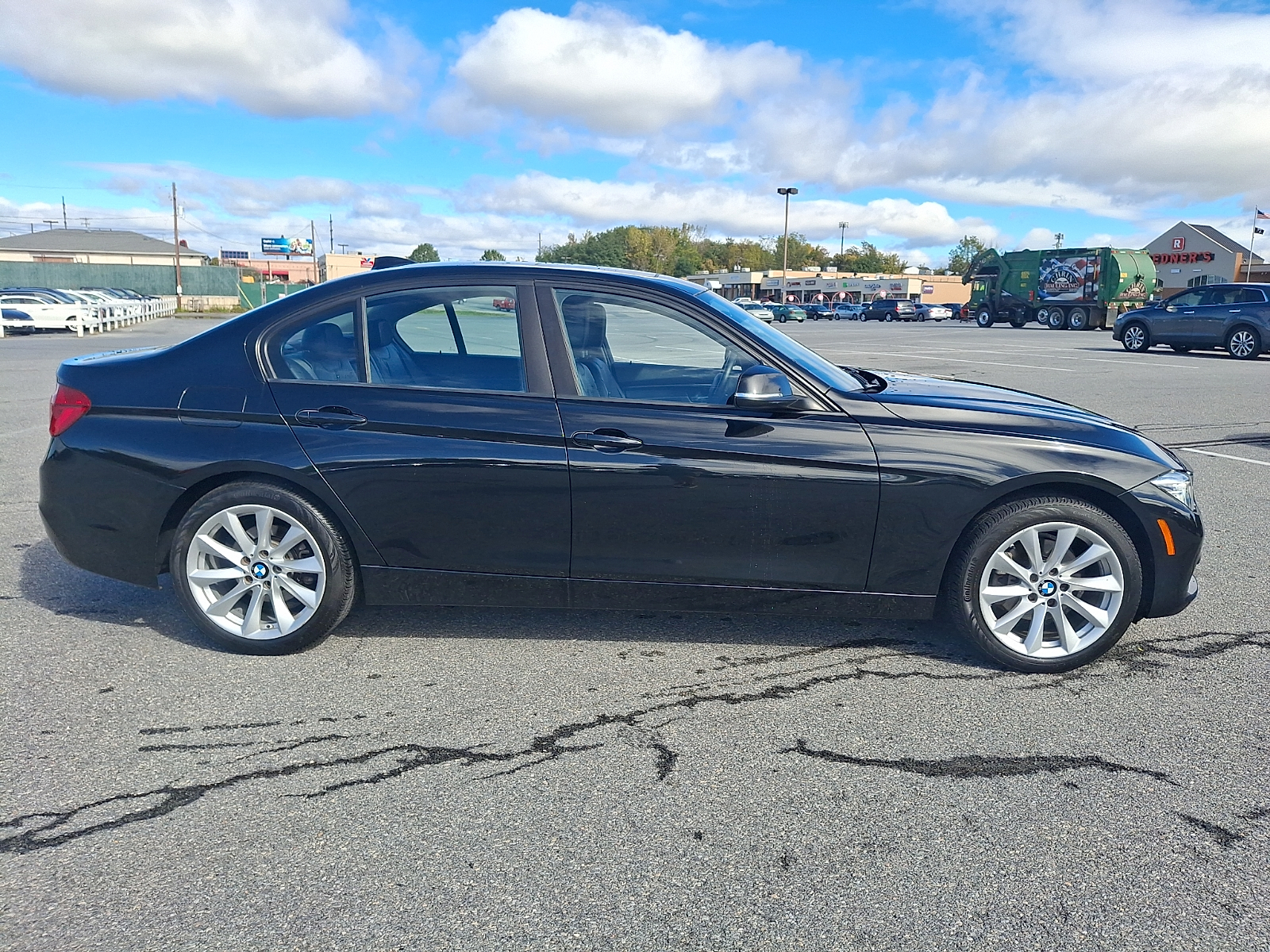 Used 2018 BMW 320i Sedan