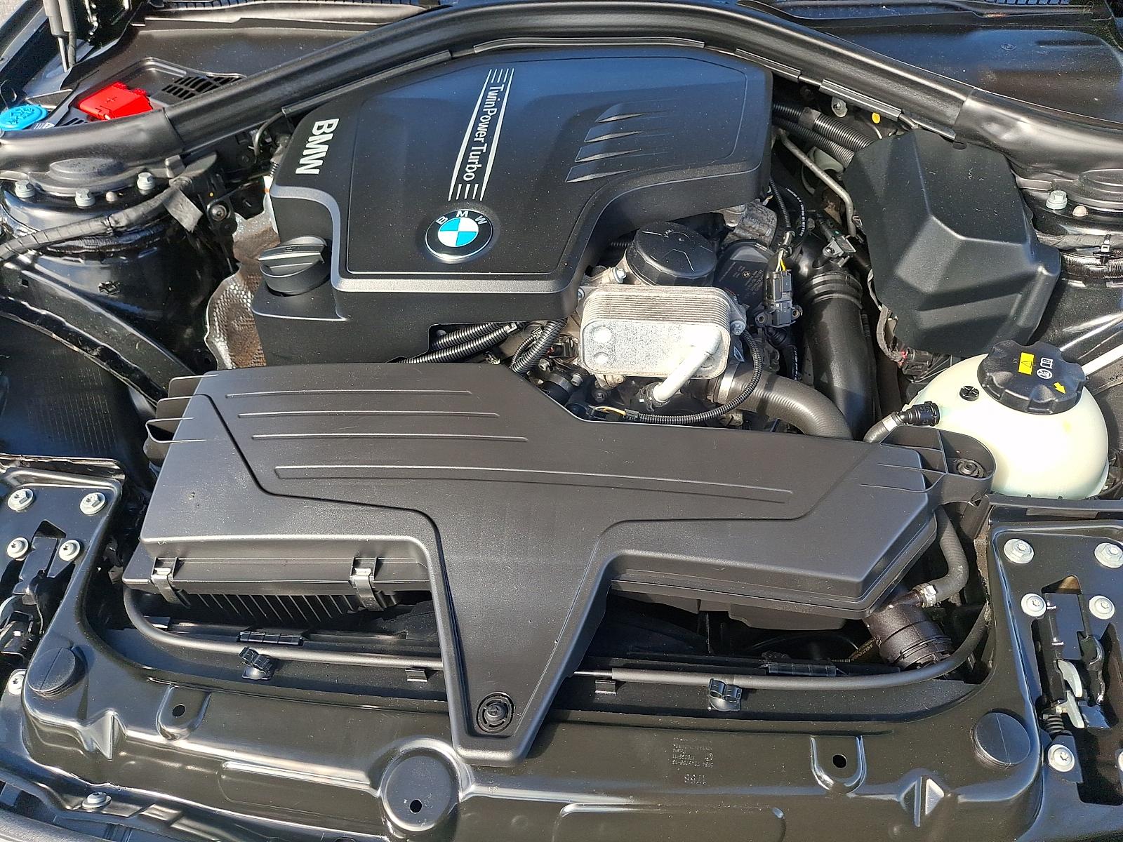 Used 2018 BMW 320i Sedan