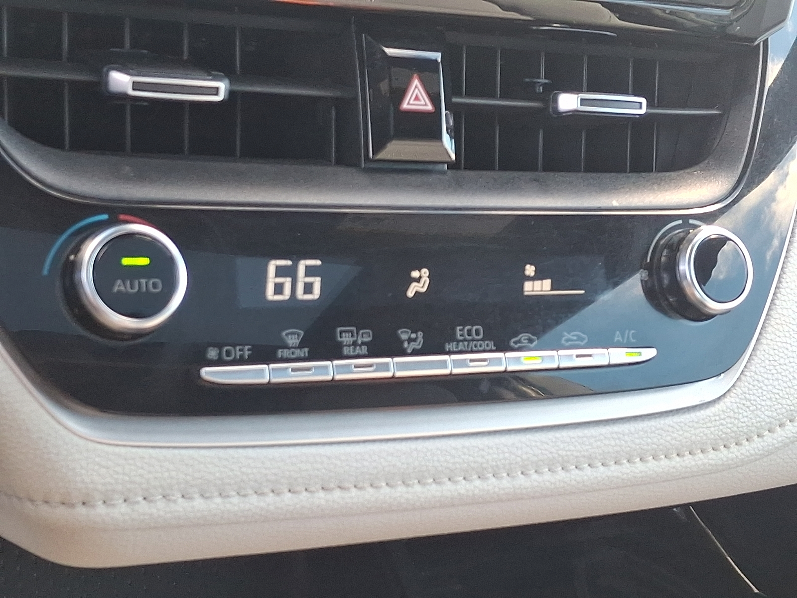 Used 2021 Toyota Corolla Sedan - photo 16 of 30