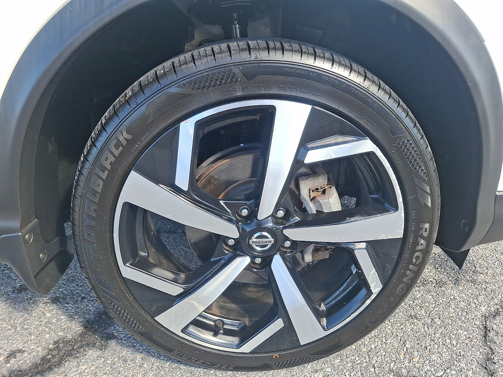 Used 2020 Nissan Rogue Sport SUV - photo 8 of 32