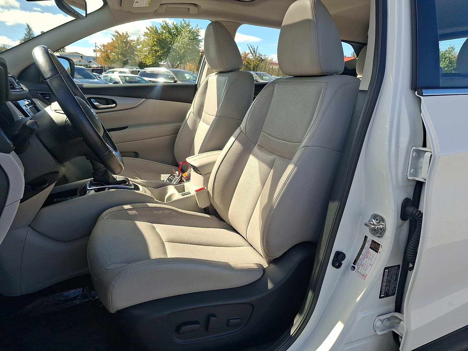 Used 2020 Nissan Rogue Sport SUV - photo 13 of 32
