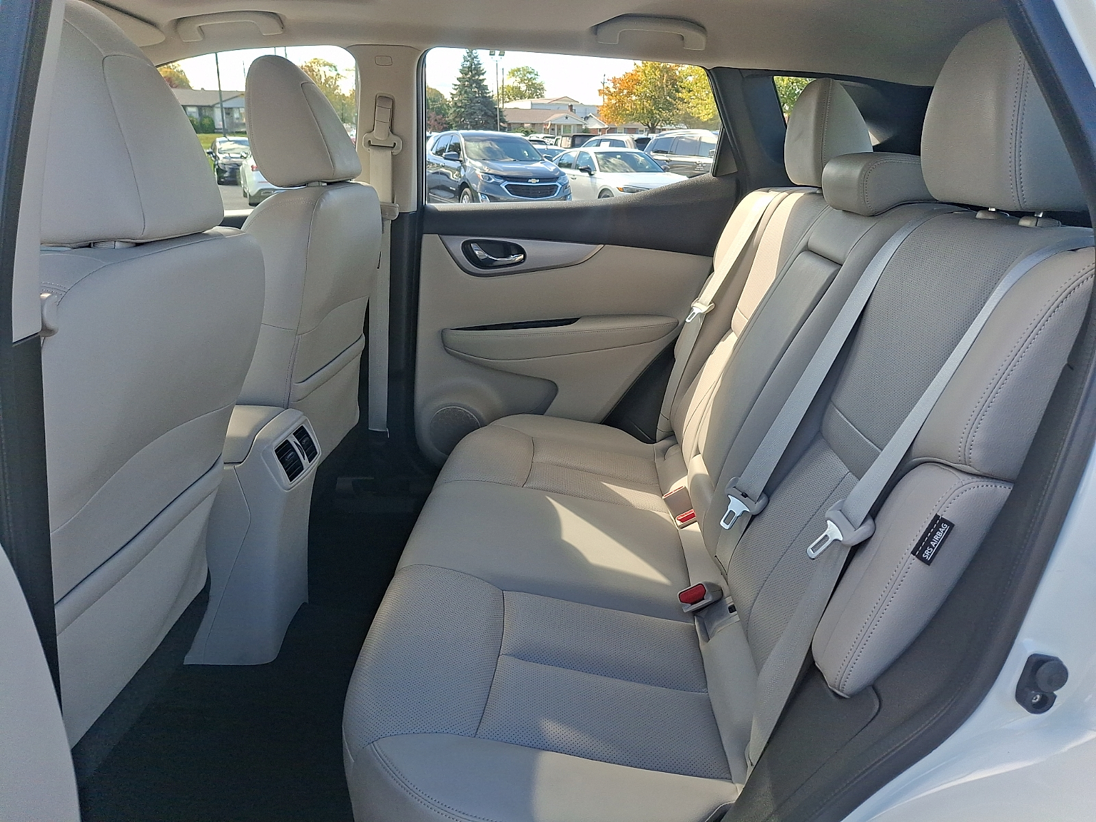 Used 2020 Nissan Rogue Sport SUV - photo 10 of 32
