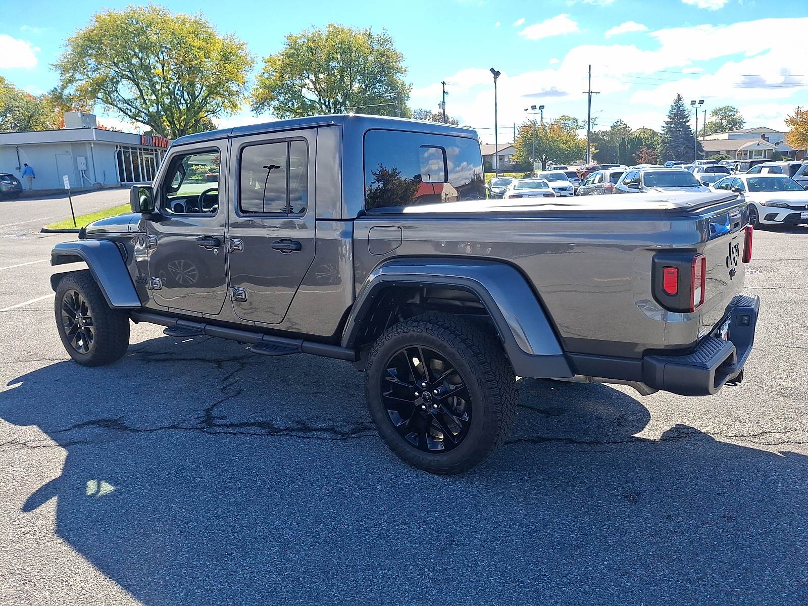 Used 2025 Jeep Gladiator Truck - photo 4 of 31