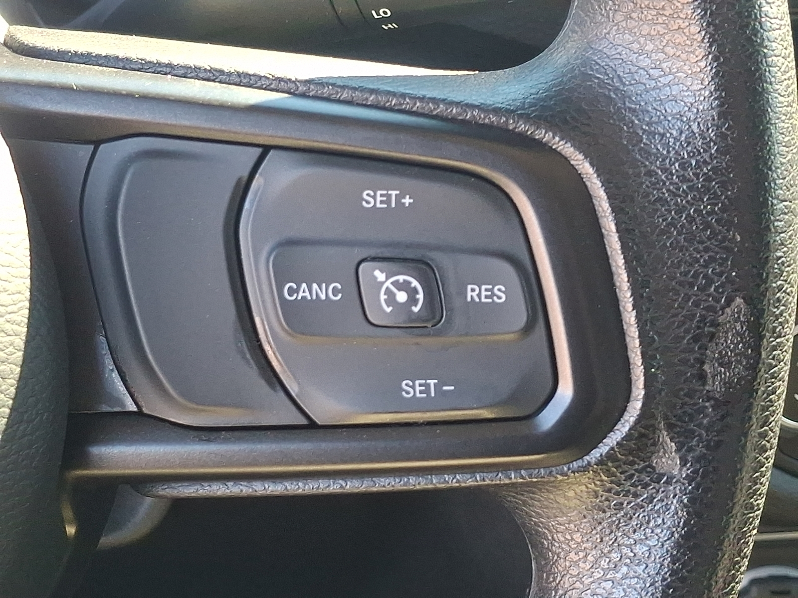 Used 2025 Jeep Gladiator Truck - photo 26 of 31