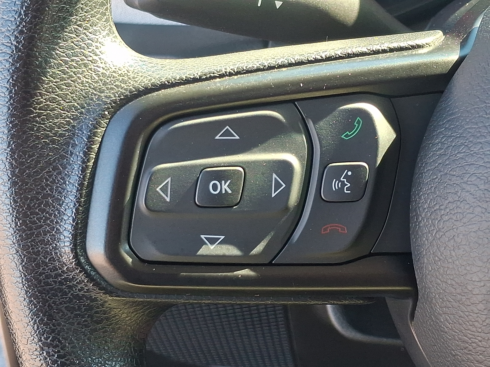 Used 2025 Jeep Gladiator Truck - photo 25 of 31