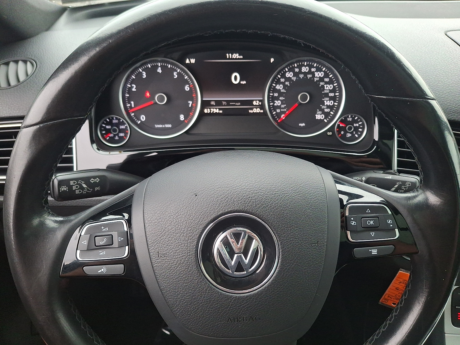 Used 2017 Volkswagen Touareg SUV - photo 20 of 33