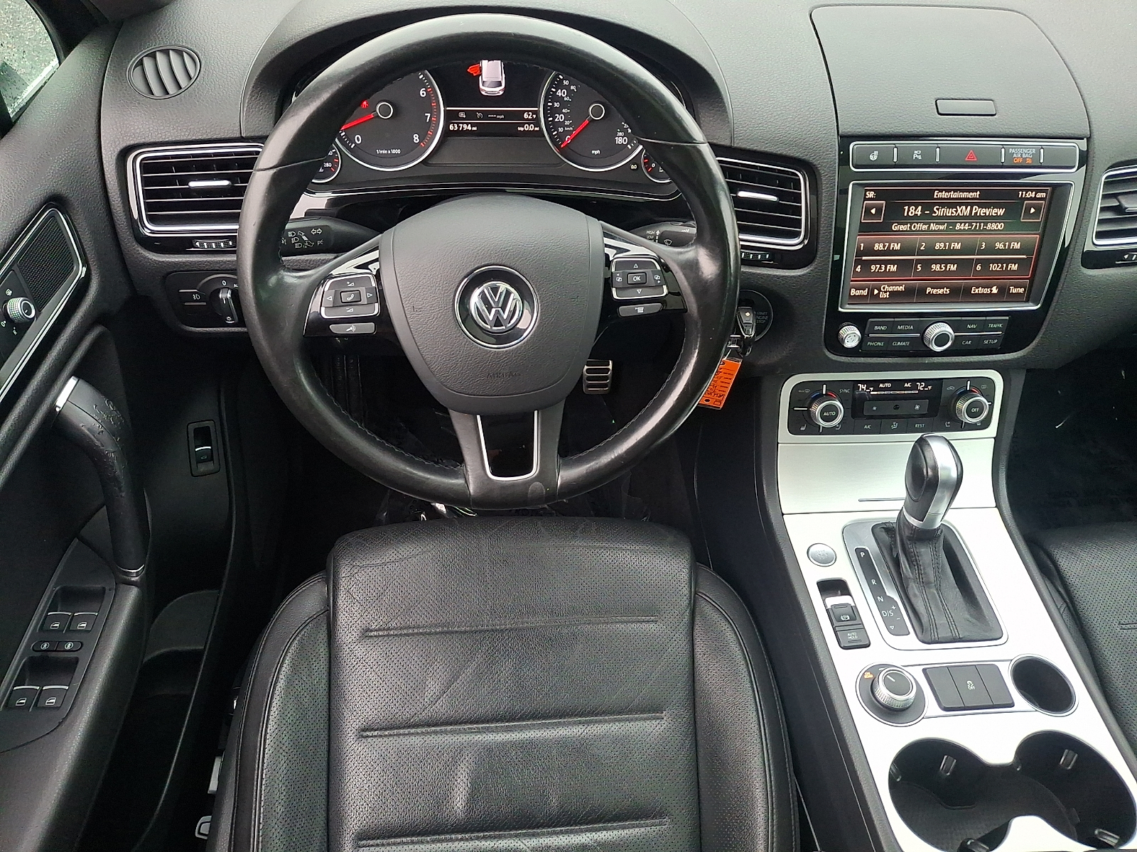 Used 2017 Volkswagen Touareg SUV - photo 11 of 33