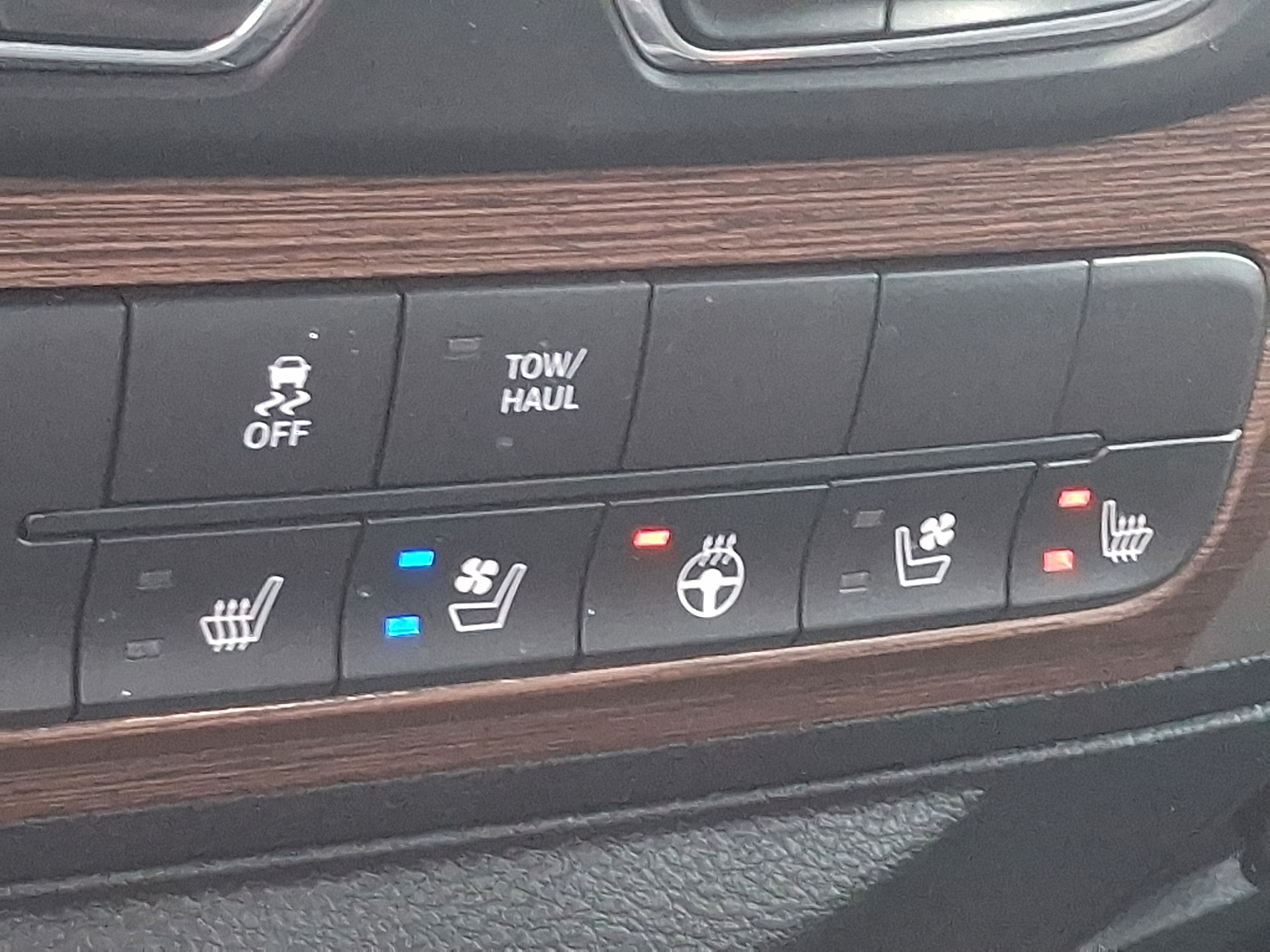 Used 2017 Ram 1500 Truck - photo 24 of 35