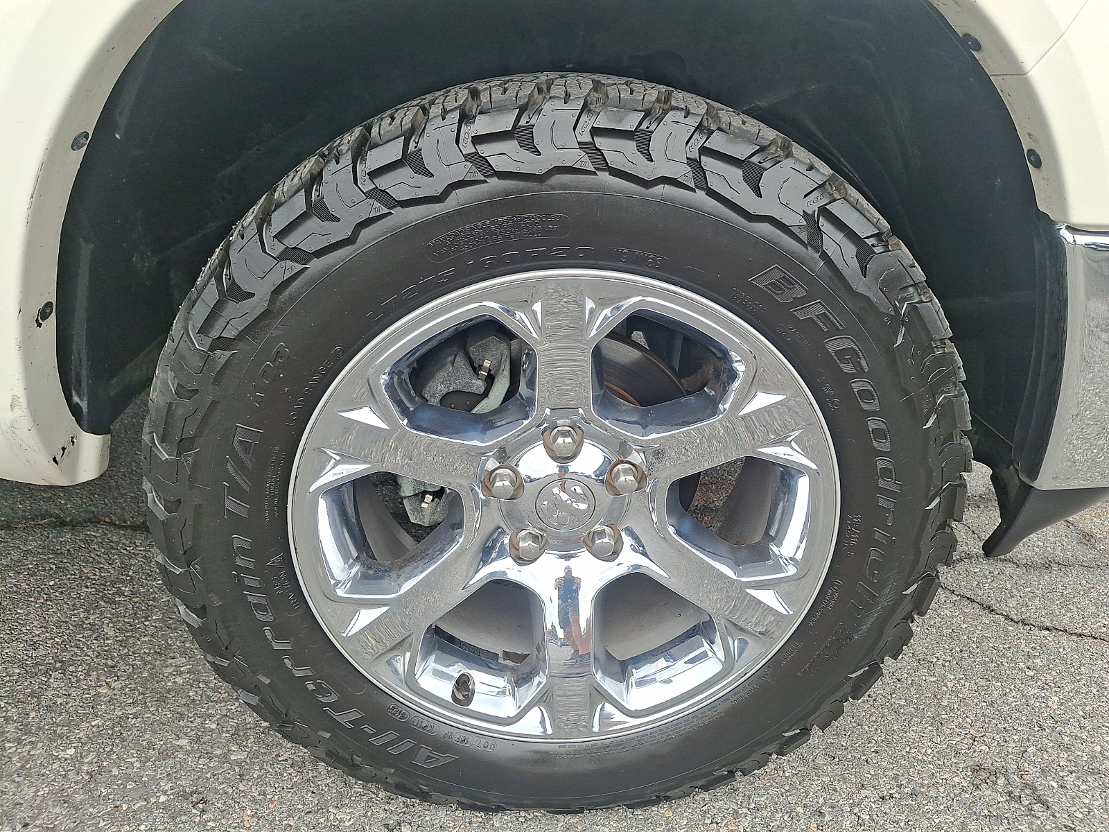 Used 2017 Ram 1500 Truck - photo 8 of 35