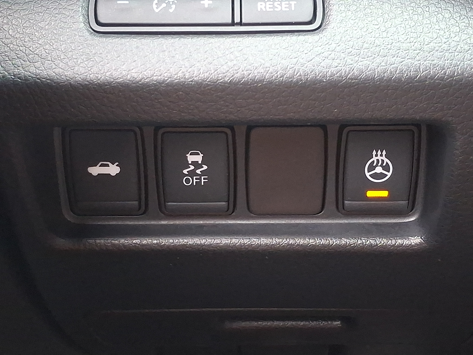 Used 2018 Nissan Altima Sedan - photo 26 of 31