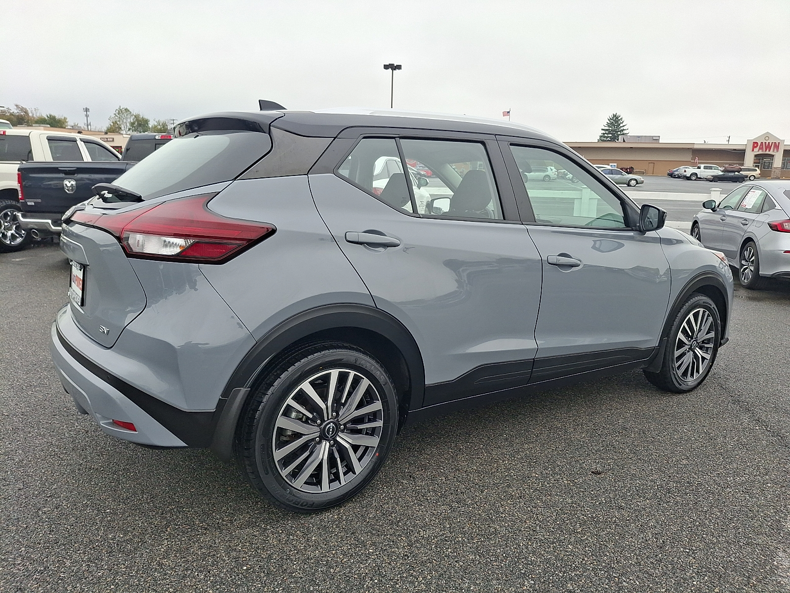 Used 2022 Nissan Kicks SUV - photo 6 of 30