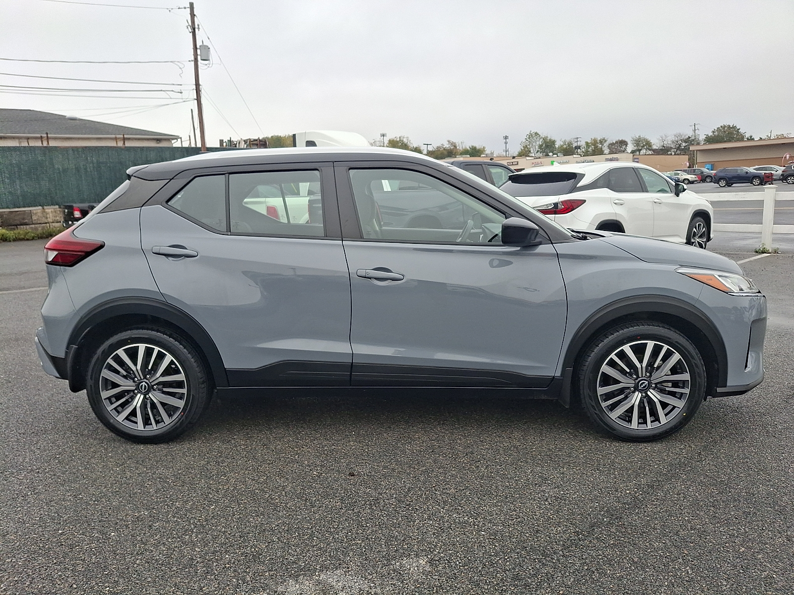 Used 2022 Nissan Kicks SUV - photo 7 of 30