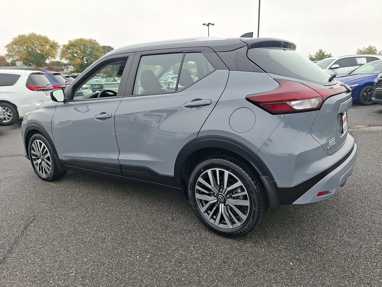 Used 2022 Nissan Kicks SUV - photo 4 of 30