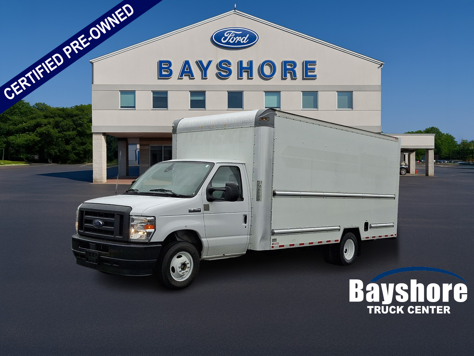  2022 Ford E-Series Chassis E-350 SD Cutaway SB RWD   